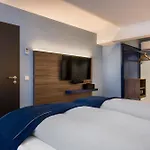 - The Niu, Welly By Ihg Hotell 3*