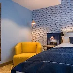 - The Niu, Welly By Ihg