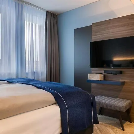 - The Niu, Welly By Ihg 3* Kiel