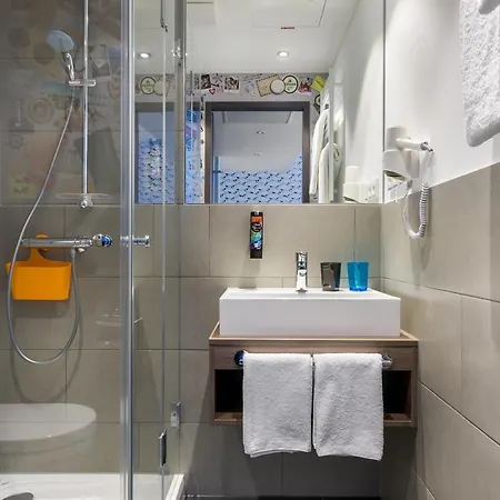 Hotel - The Niu, Welly By Ihg 3*