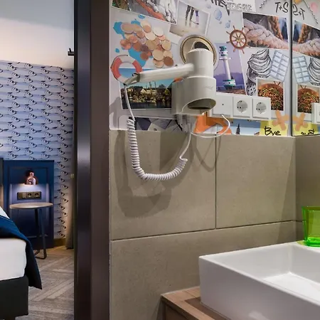 - The Niu, Welly By Ihg 3*