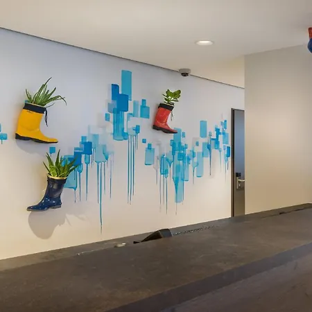 - The Niu, Welly By Ihg