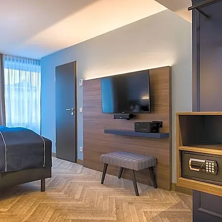 - The Niu, Welly By Ihg Hotel 3*