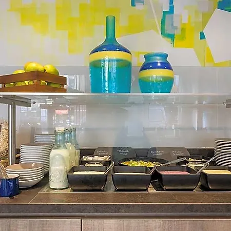 - The Niu, Welly By Ihg Hotel 3*