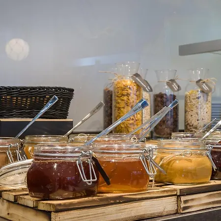 - The Niu, Welly By Ihg Kiel