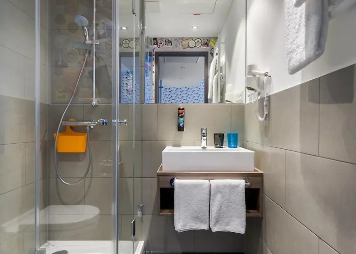 Hotel - The Niu, Welly By Ihg 3*