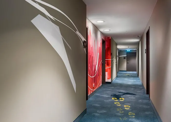 - The Niu, Welly By Ihg Hotel 3*