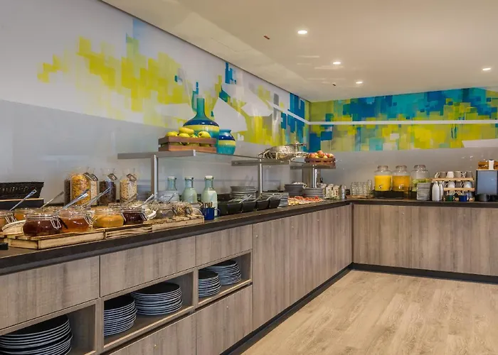 - The Niu, Welly By Ihg Hotel 3*