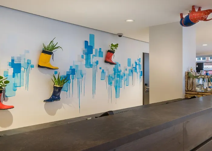 - The Niu, Welly By Ihg