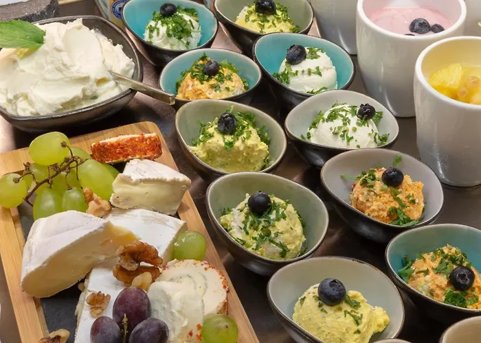 - The Niu, Welly By Ihg Kiel