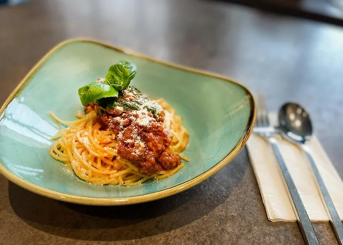 - The Niu, Welly By Ihg Kiel