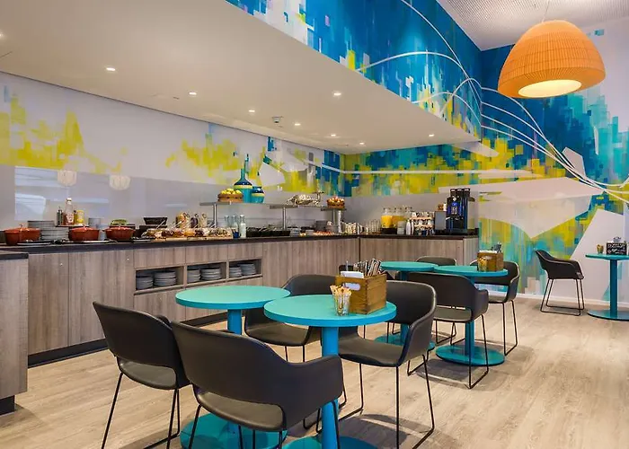 - The Niu, Welly By Ihg Hotel